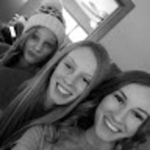 Meet your Posher, Courtney